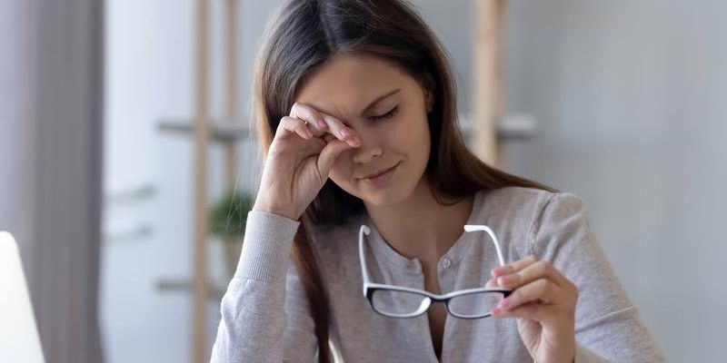 Điềm báo gì khi giật mắt phải