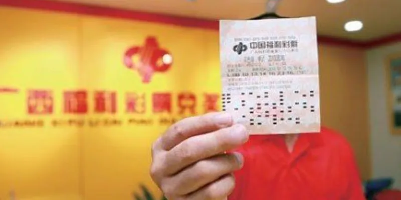 Mơ thấy trúng số và chia sẻ tiền thưởng với người khác